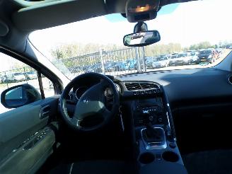 Peugeot 3008 1.6 VTi Premi Tre picture 7