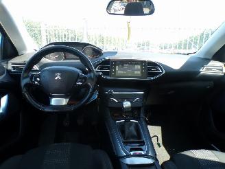 Peugeot 308 SW 1.2 Pure Tech Blue Lease Premium picture 5