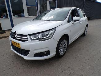 Vaurioauto  passenger cars Citroën C4 1.2 Pure Tech Feel 2015/6