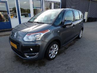 Damaged car Citroën C3 picasso 1.4 VTi Aura 2010/2