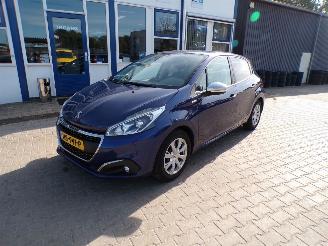Coche accidentado Peugeot 208  2016/1