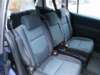 Mazda 5  picture 6