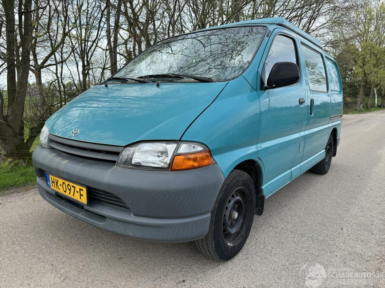 Toyota Hi-ace 