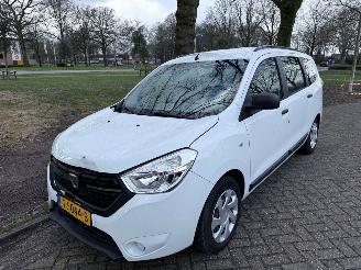 Unfallwagen Dacia Lodgy 85 kW (116 PK)  1199 cc. 2018/8