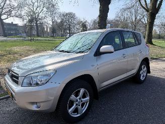 Vaurioauto  passenger cars Toyota Rav-4 112 kW (152 PK)  1998 cc. 2007/1
