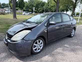 skadebil auto Toyota Prius 1497 cc 2007/2