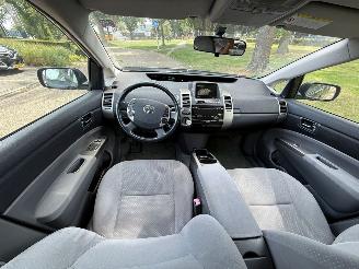 Toyota Prius 1497 cc picture 12