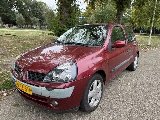 Unfallwagen Renault Clio  2002/1