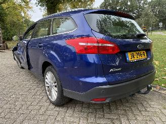 Ford Focus  picture 3