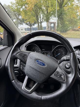 Ford Focus  picture 23