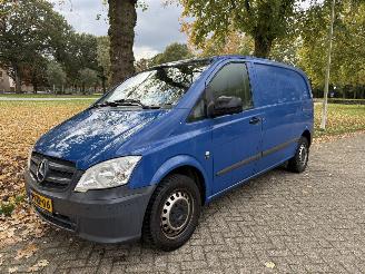 krockskadad bil bedrijf Mercedes Vito  2012/1
