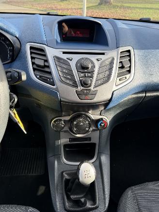 Ford Fiesta  picture 13