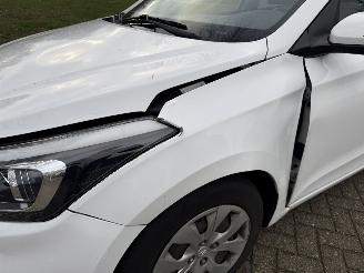 Hyundai I-20  picture 10