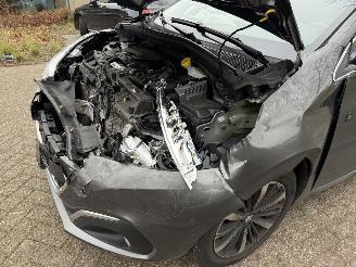 Peugeot 208  picture 13