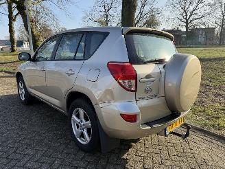 Toyota Rav-4  picture 3