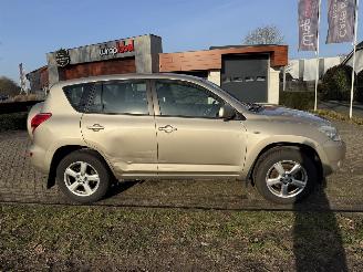 Toyota Rav-4  picture 6