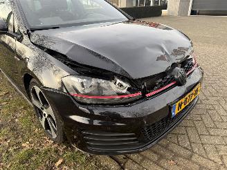 Volkswagen Golf  picture 10