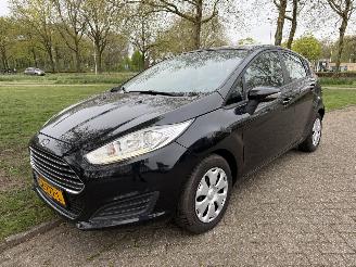 krockskadad bil auto Ford Fiesta  2015/1