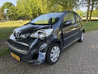 skadebil auto Peugeot 107  2009/1
