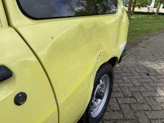 Mazda 323  picture 12