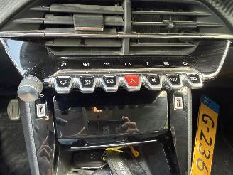 Peugeot 208  picture 20