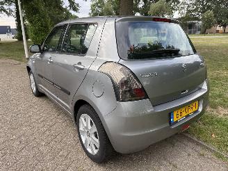 Suzuki Swift  picture 3