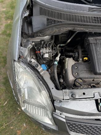Suzuki Swift  picture 24