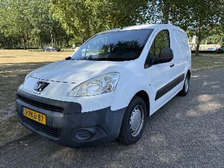 damaged commercial vehicles Peugeot Partner  2011/1