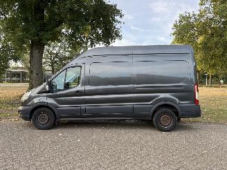 Ford  Transit picture 2