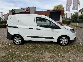 Ford Transit COURIER picture 6