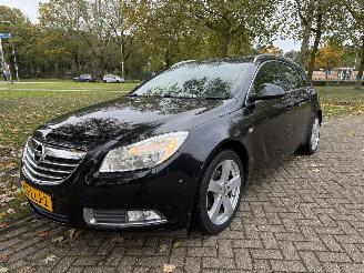 Damaged car Opel Insignia SPORTS TOURER 2010/1