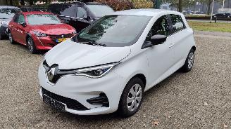 Damaged car Renault Zoé + 52 kWh KOOPACCU Rijdbaar 2020/12