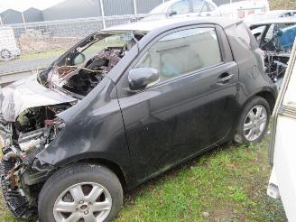 Vrakbiler auto Toyota iQ  2011/1