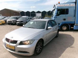 Voiture accidenté BMW 3-serie 318I 2007/1