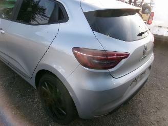 Renault Clio 1.0 Limited picture 18