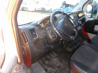 Peugeot Boxer 2.0 HDI Hoog-Comfort picture 13