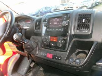 Peugeot Boxer 2.0 HDI Hoog-Comfort picture 17