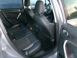 Peugeot 2008 1.2 Allure picture 22