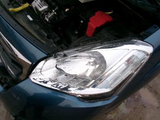 Peugeot Partner Tepee 1.2 Tepee Active picture 16