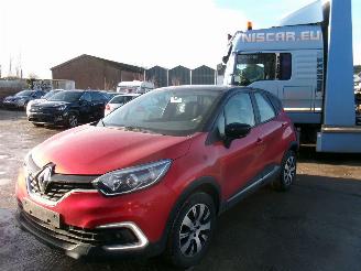 krockskadad bil auto Renault Captur 0.9 Zen 2018/4