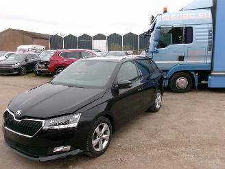 damaged passenger cars Skoda Fabia 1.0 Break Style 2021/6
