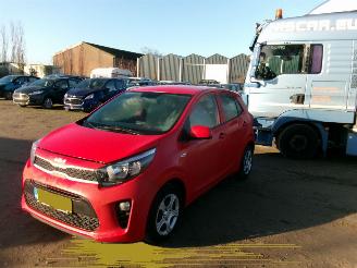 krockskadad bil auto Kia Picanto 1.0 Easy 5 Drs - Airco 2021/1