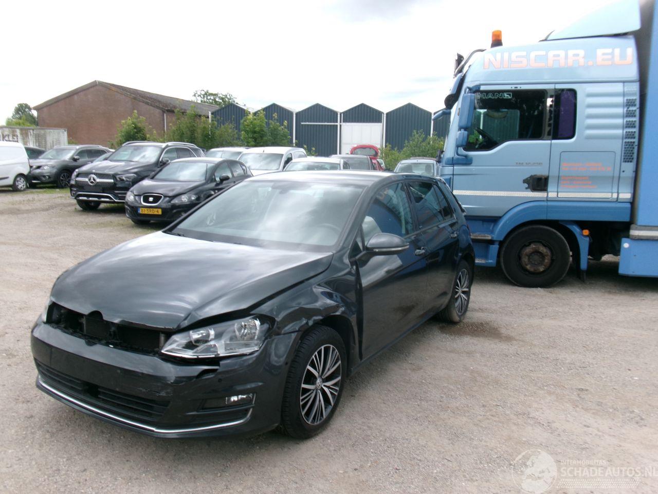 Volkswagen Golf 1.2 -5 Drs Allstar