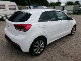 Kia Rio 1.0 Lounge picture 3