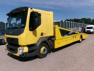 skadebil auto Volvo  FL250 Autotransporter 3 Lader 2019/1