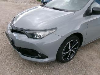 Toyota Auris 1.2 Style 5 Drs HB picture 6