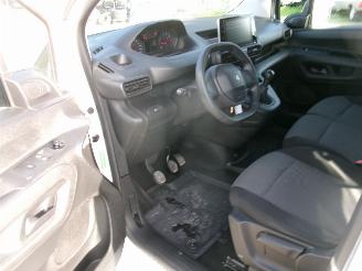 Peugeot Partner 1.5 D Pro Bestelwagen picture 24