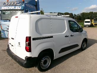 Peugeot Partner 1.5 D Pro Bestelwagen picture 4