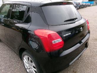 Suzuki Swift 1.2 Comfort Hybride picture 19