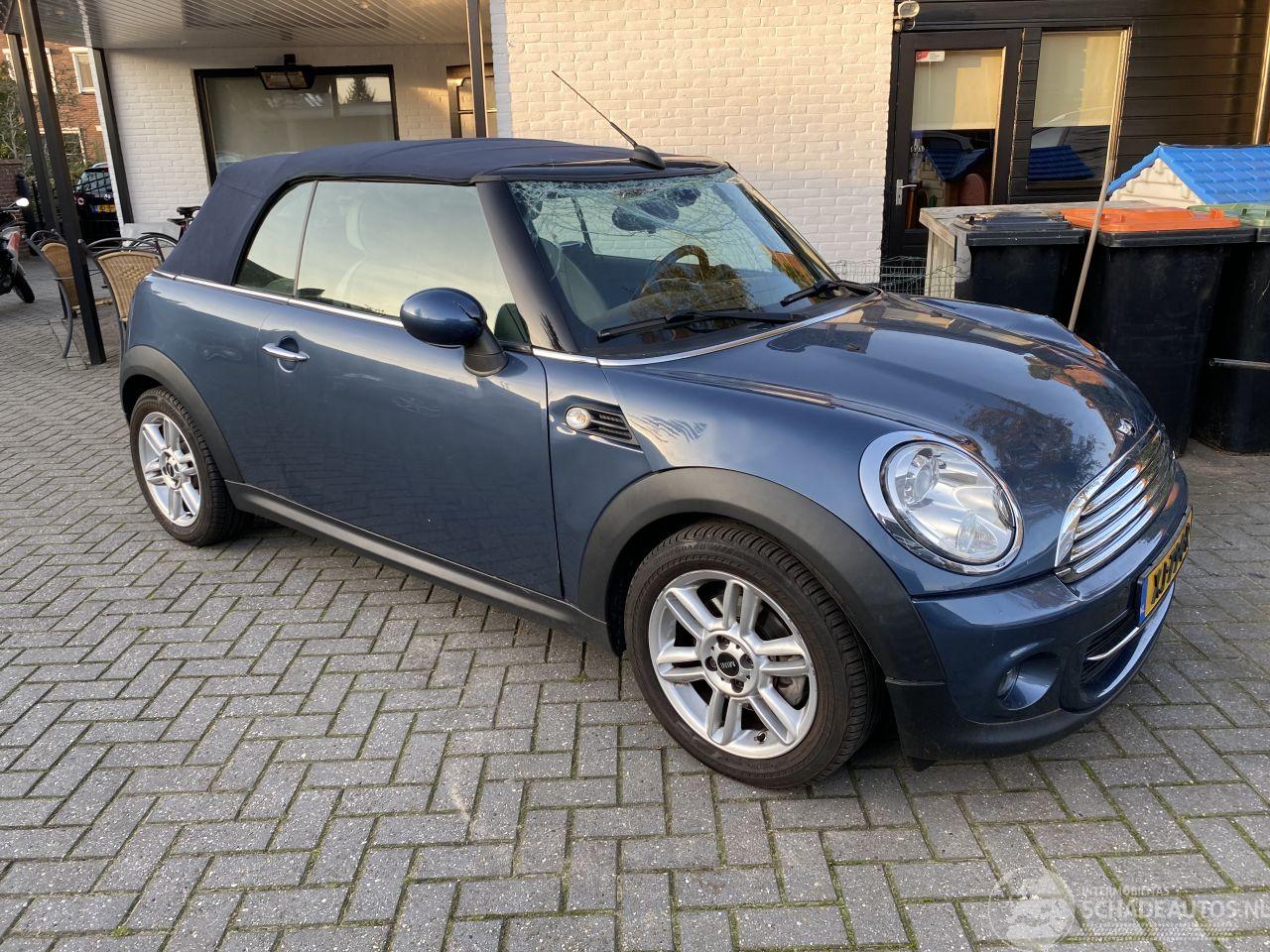 Mini Cabrio 1.6 Cooper Chili XJ-794-R Vaste Prijs